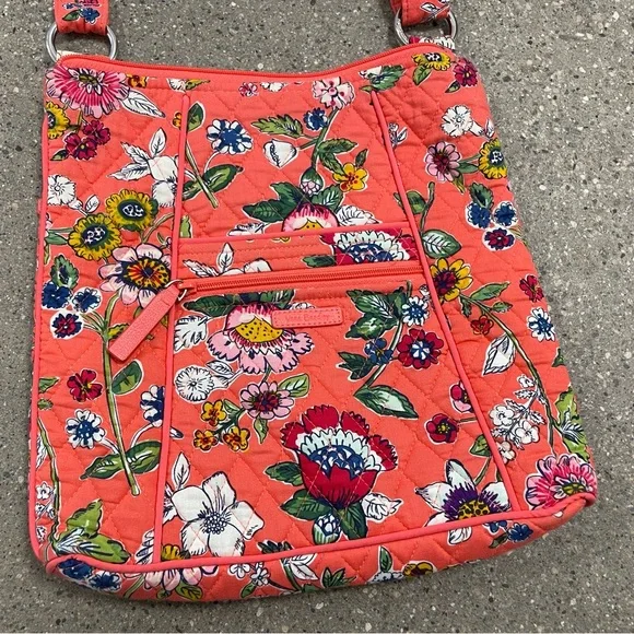 Vera Bradley Summer Crossbody Purse Peach Floral EUC Clean - Picture 1 of 11